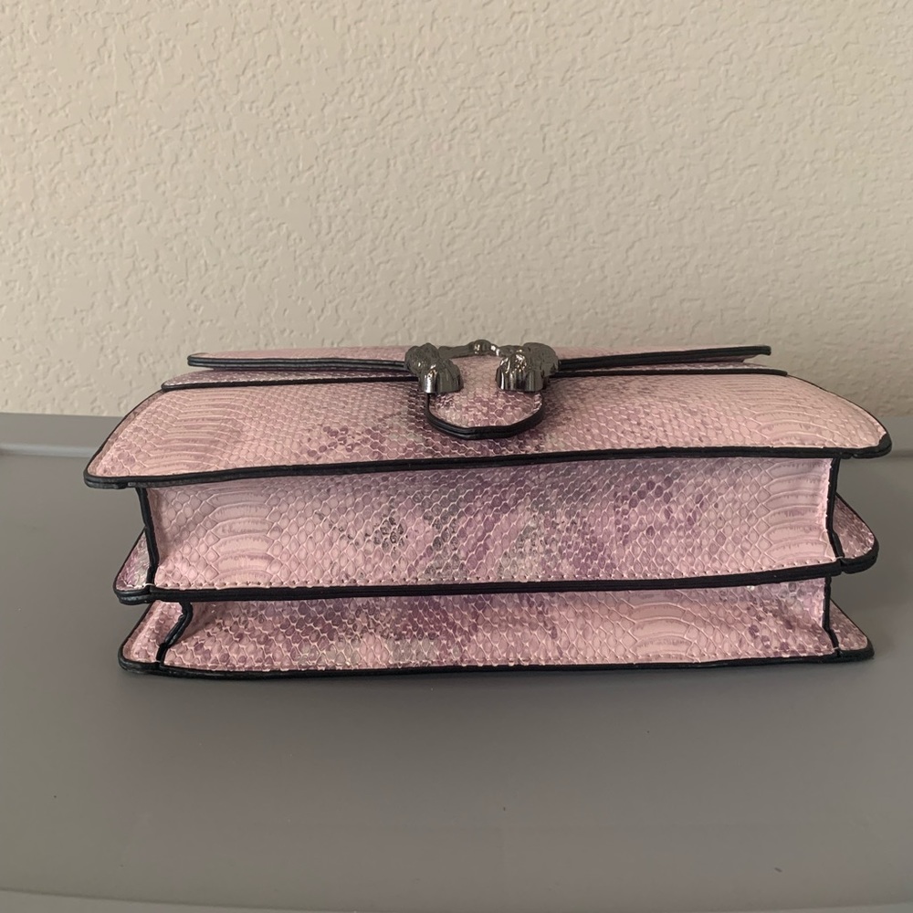 Lavender Purse - Picture 4 of 7